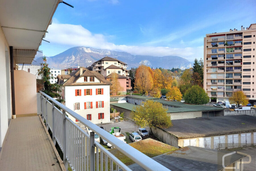 Appartement à vendre à Annecy — Vue montagne — photo 1