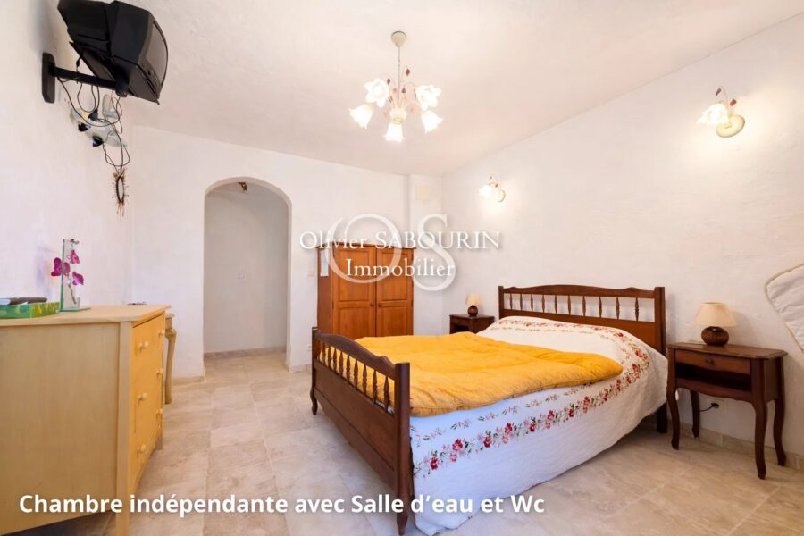 Maison à vendre à Roquebrune-sur-argens — Vue montagne — photo 20