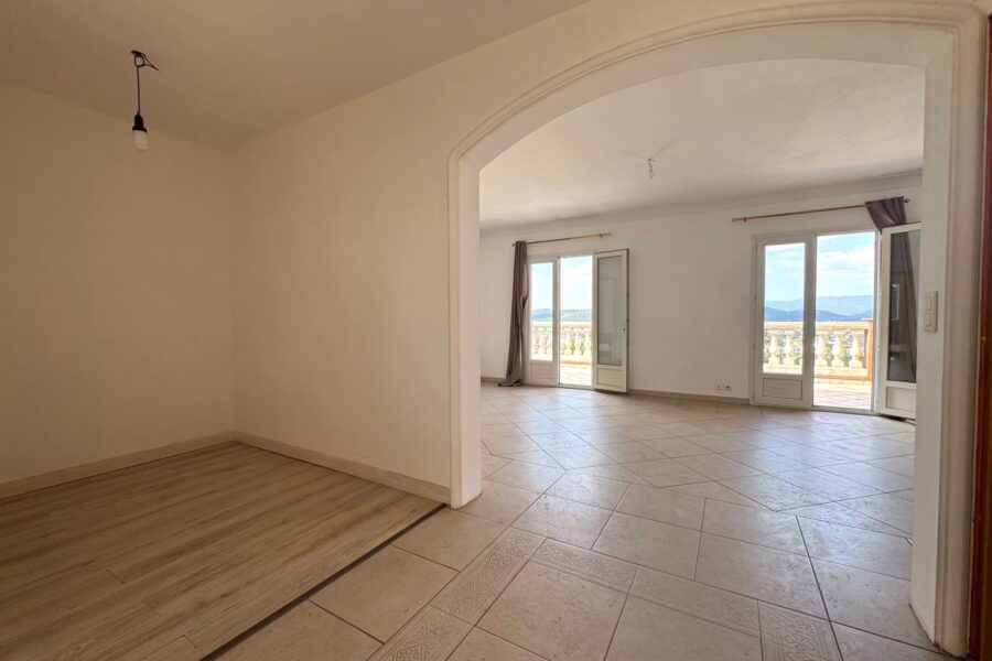 Maison à vendre à Vidauban — Vue montagne — photo 7