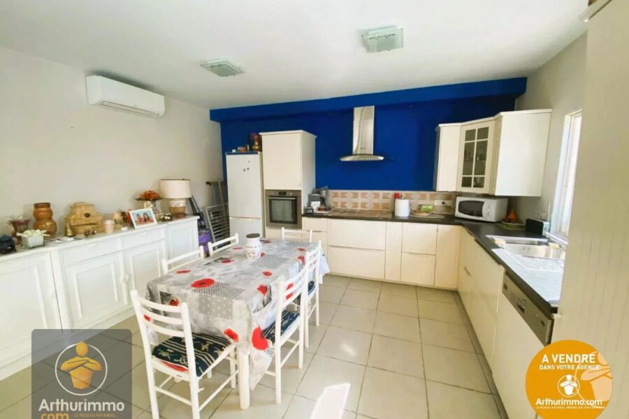 Maison à vendre à Le Lavandou — Vue montagne — photo 3