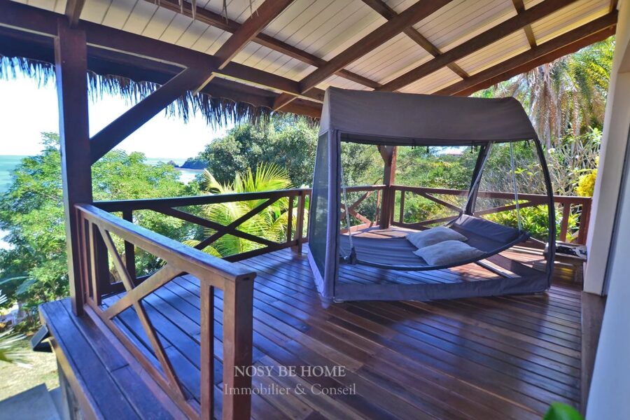 Maison à vendre à Nosy be — Vue mer — photo 1