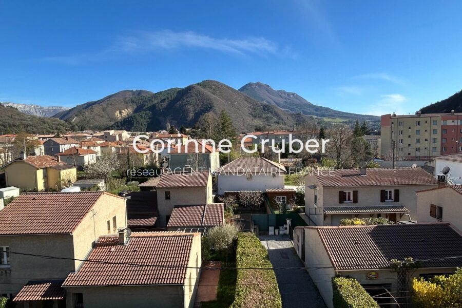 Appartement à vendre à Digne-les-bains — Vue montagne — photo 1