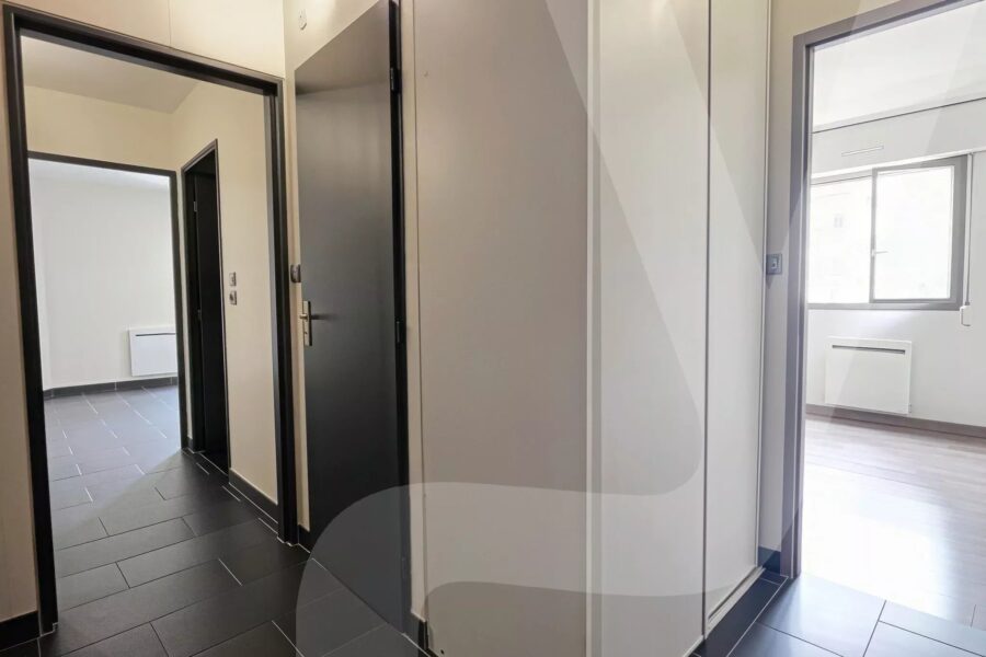 Appartement à vendre à Nancy — Vue sur la ville — photo 7