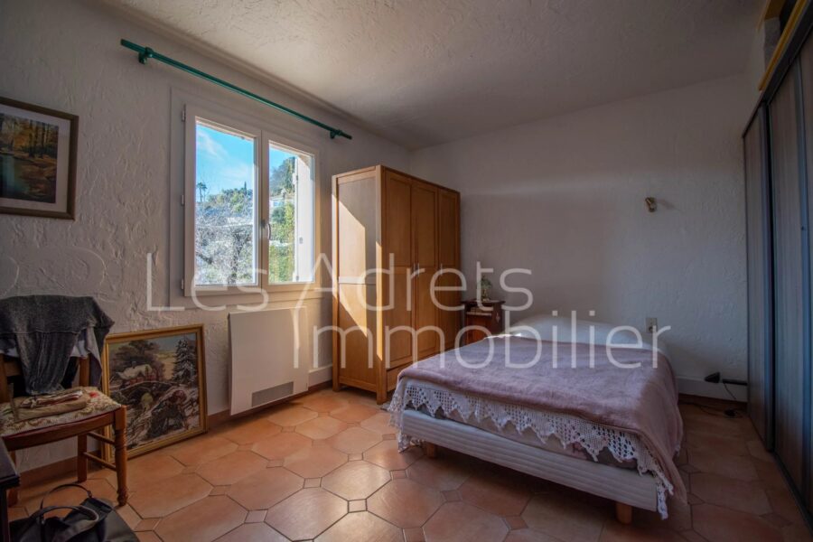 Maison à vendre à Les adrets-de-l&rsquo;estérel — Vue montagne — photo 9