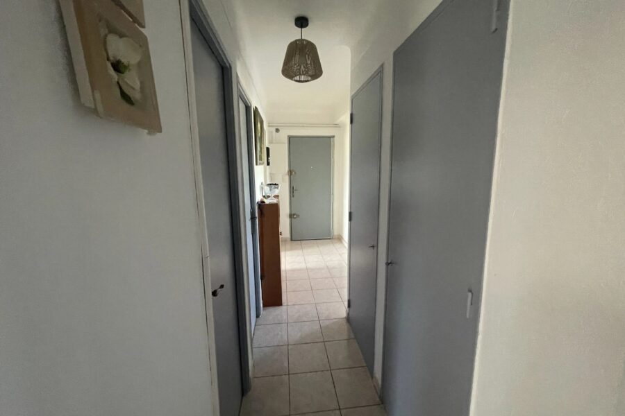 Appartement à vendre à Draguignan — Vue sur la ville — photo 6