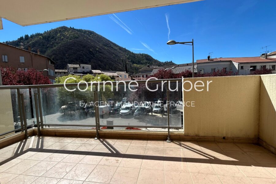 Appartement à vendre à Digne-les-bains — Vue montagne — photo 1