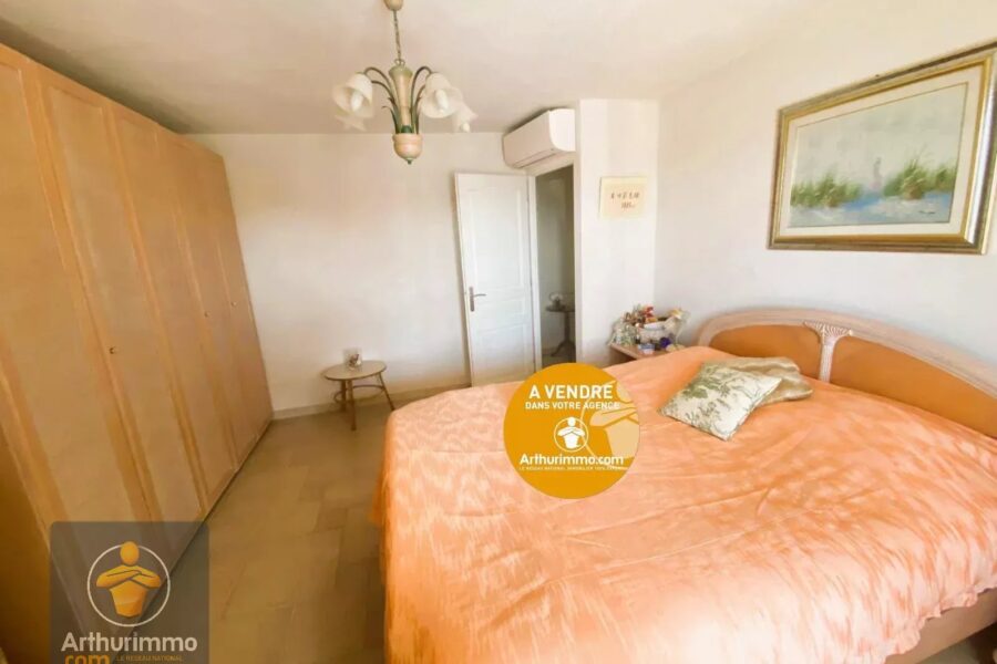Maison à vendre à Le Lavandou — Vue montagne — photo 5