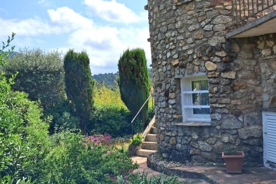 Maison à vendre à Le plan-de-la-tour — Vue nature — photo 2