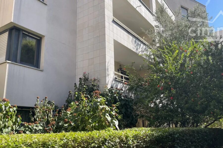Appartement à vendre à Paris 19ème — Vue parc — photo 14