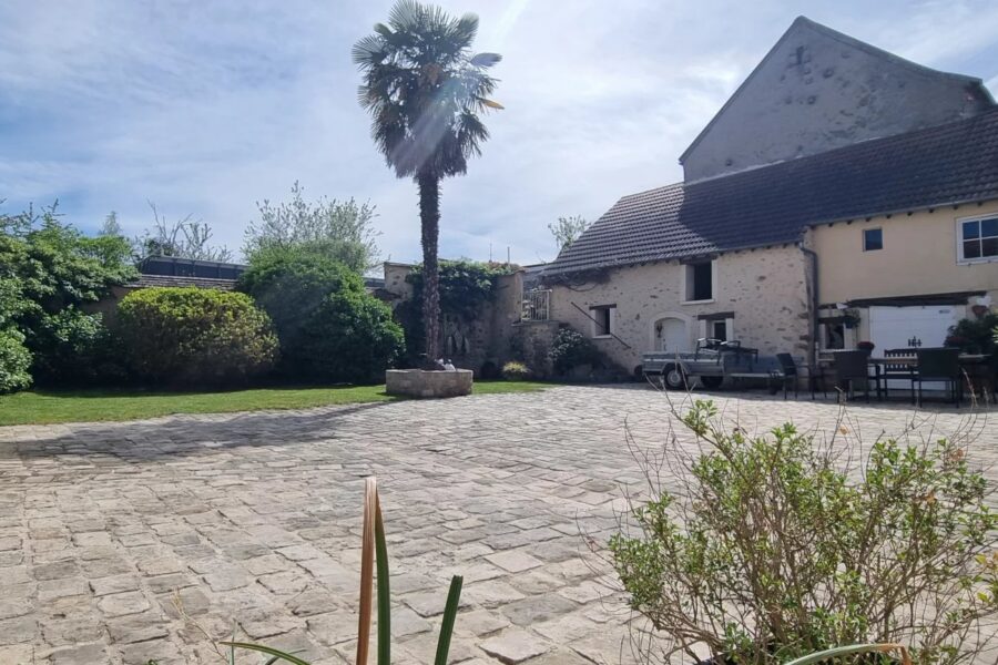 Maison à vendre à Ballainvilliers — Vue parc & jardin — photo 10