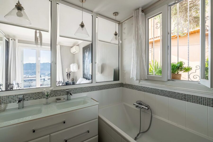 Maison à vendre à Nice — Vue mer — photo 14