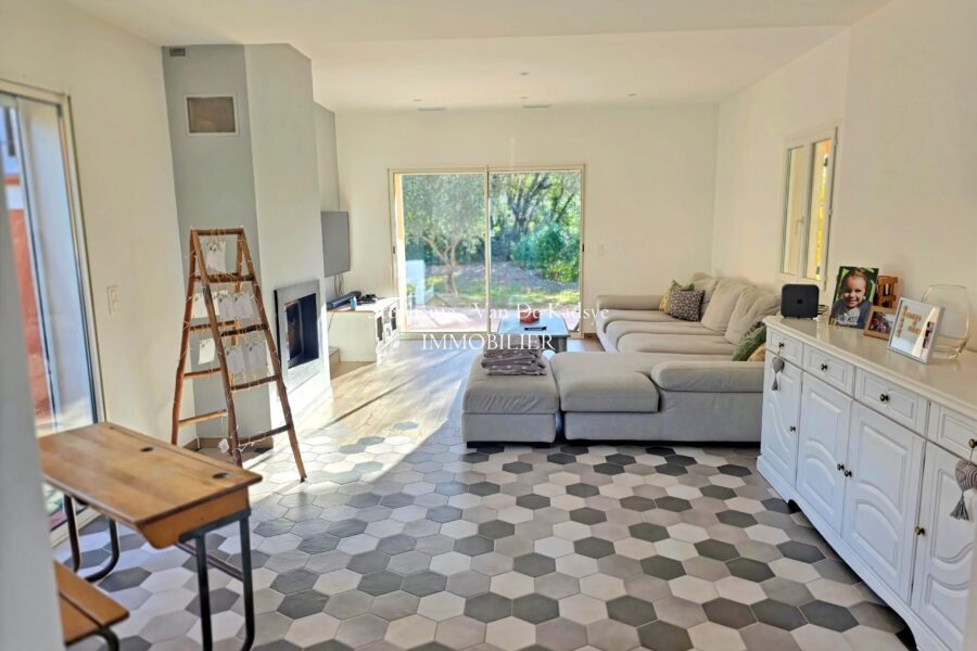 Maison à vendre à Lorgues — Vue parc & jardin — photo 1