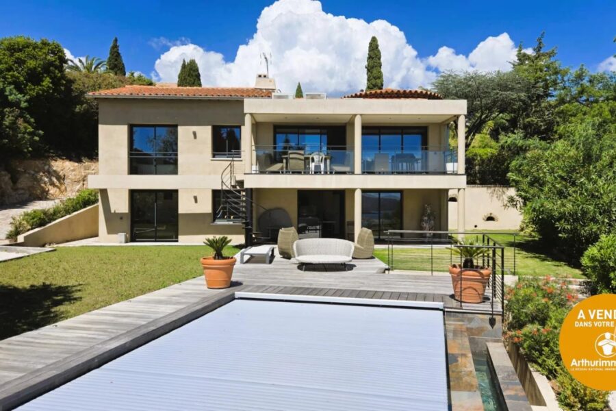 Maison à vendre à Le lavandou — Vue mer — photo 2