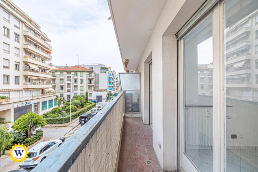 Appartement à louer à Nice — Vue sur la ville — photo 1