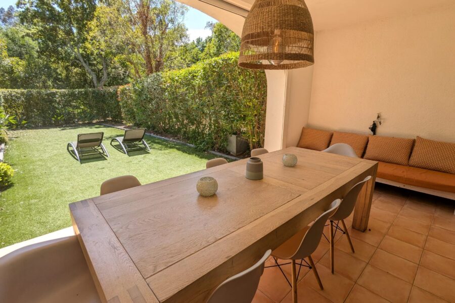 Maison à vendre à Grimaud — Vue parc & jardin — photo 8