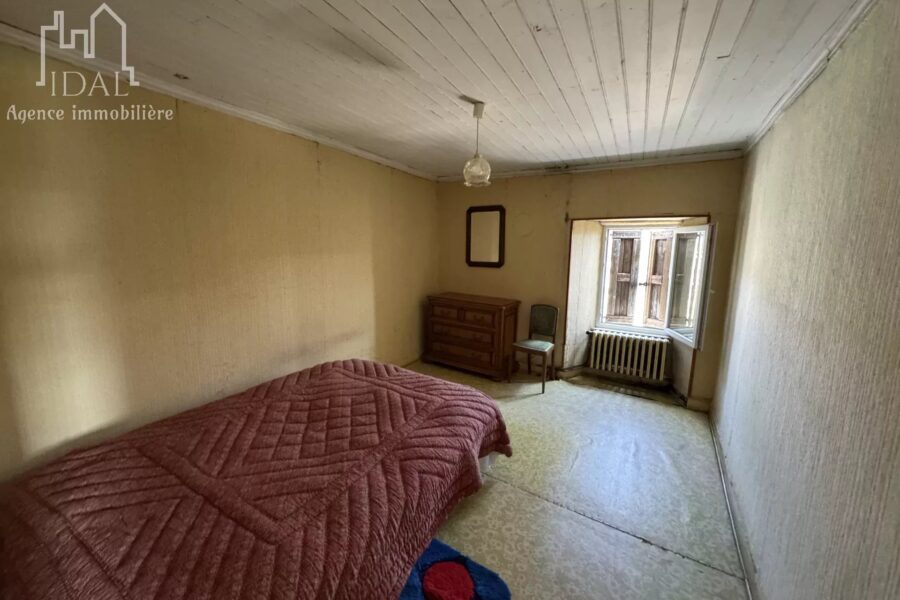 Maison à vendre à Saint-léger-du-malzieu — Vue nature — photo 9
