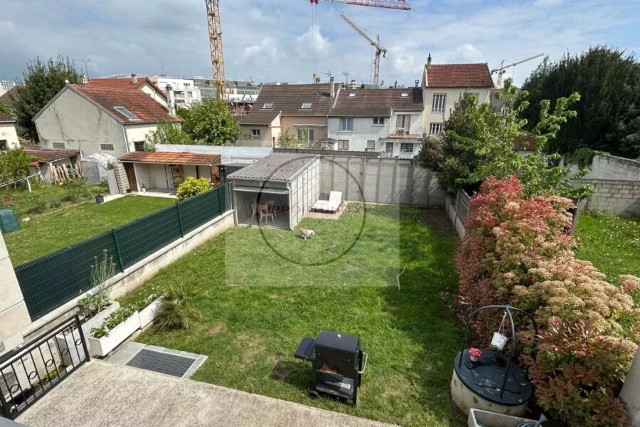 Maison à vendre à Chennevières-sur-marne — Vue parc — photo 3