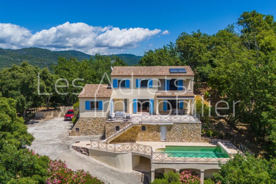 Maison à vendre à Les adrets-de-l&rsquo;estérel — Vue montagne — photo 2