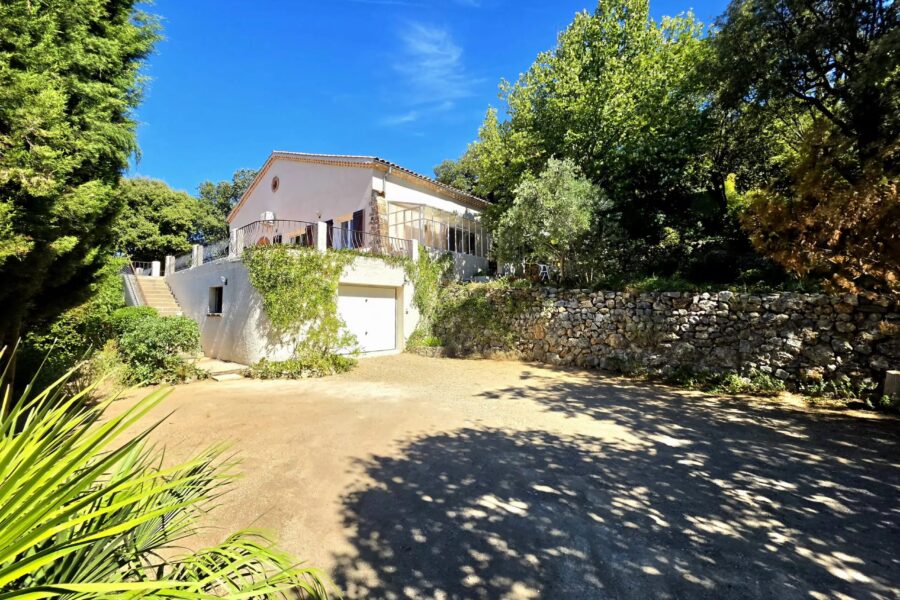Maison à vendre à Trans-en-provence — Vue parc & jardin — photo 3