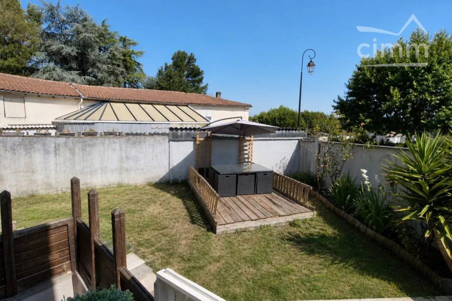 Maison à vendre à Montendre — Vue parc & jardin — photo 7