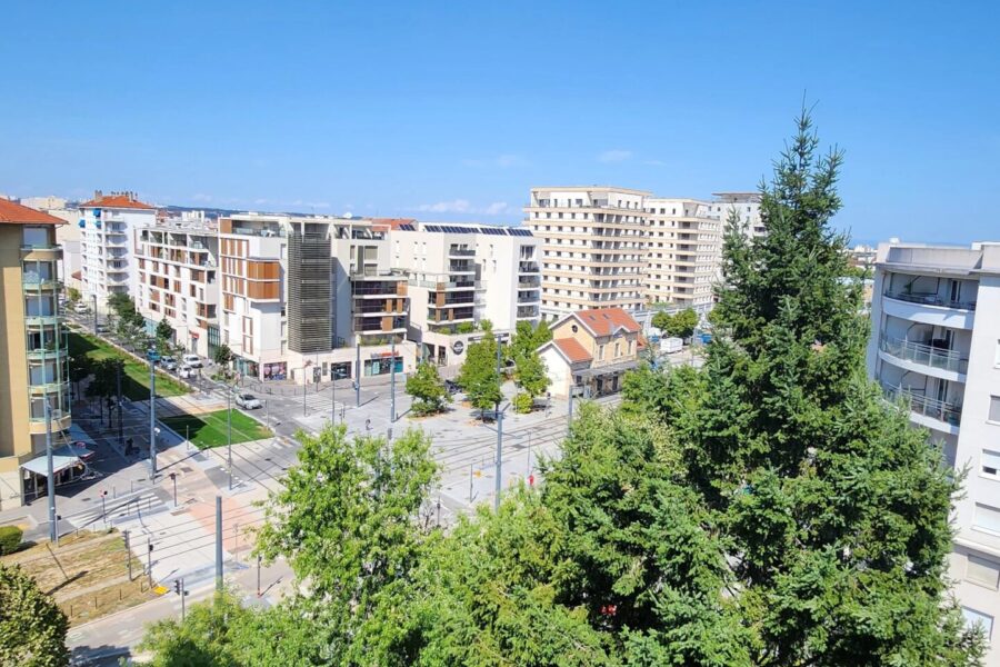 Appartement à vendre à Villeurbanne — Vue sur la ville — photo 21