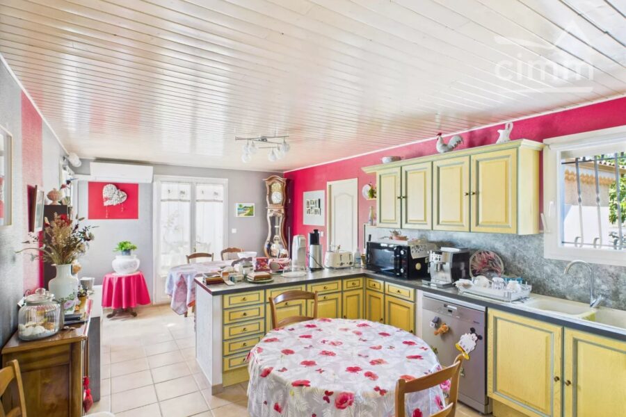 Maison à vendre à Lablachère — Vue montagne — photo 6