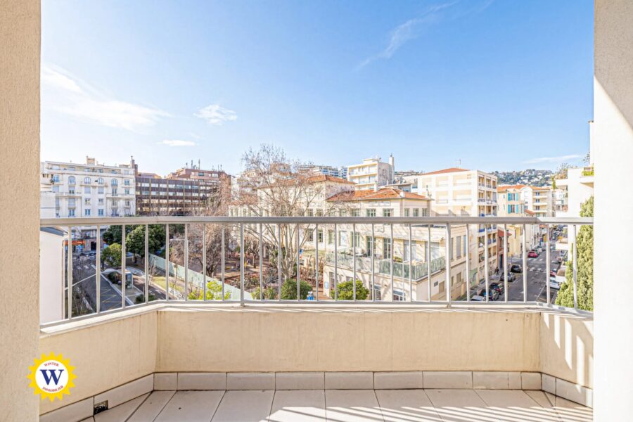 Appartement à vendre à Nice — Vue dégagée — photo 1