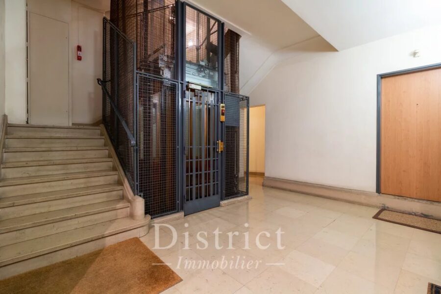 Appartement à louer à Paris 8ème — Vue parc & jardin — photo 7