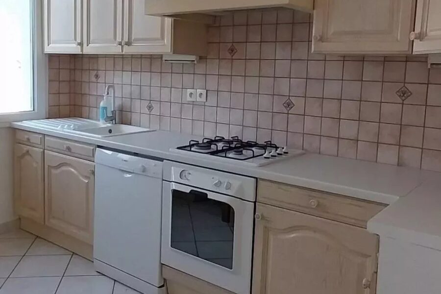 Appartement à vendre à Saint-jean-de-maurienne — Vue montagne — photo 4