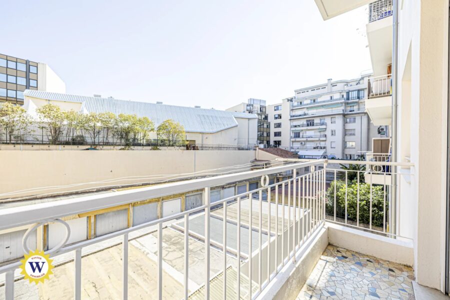 Appartement à louer à Nice — Vue sur la ville — photo 4