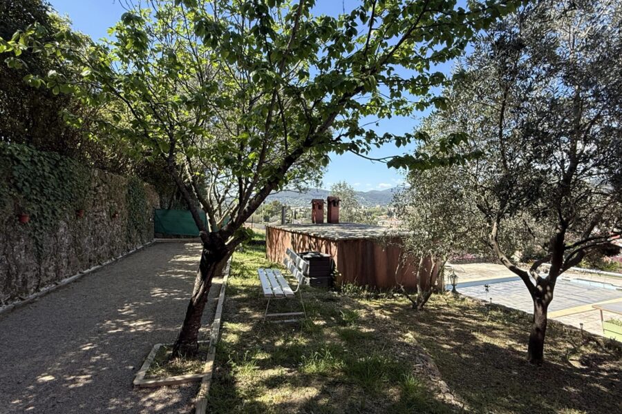 Maison à vendre à Draguignan — Vue montagne — photo 8