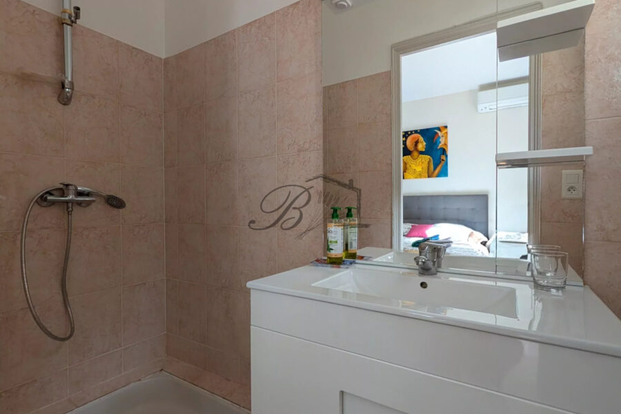 Maison à vendre à La bastidonne — Vue dégagée — photo 7
