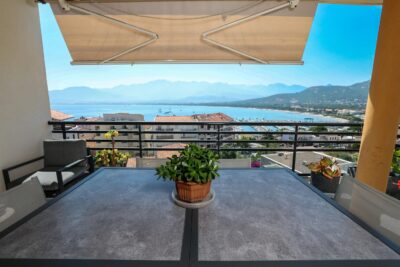 Appartement à vendre à Calvi