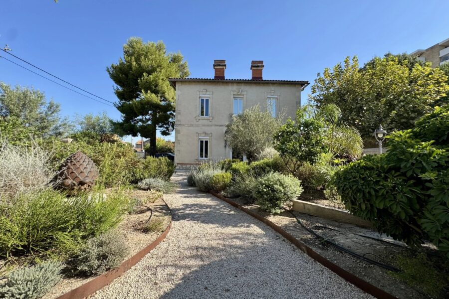 Maison à vendre à Marseille 9ème — Vue montagne — photo 3