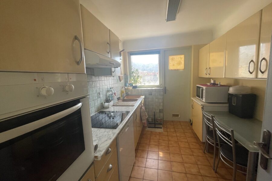Appartement à vendre à Draguignan — Vue sur la ville — photo 8