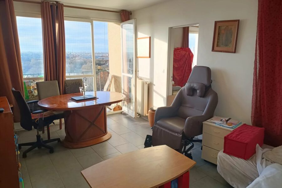 Appartement à vendre à Villeneuve-la-garenne — Vue sur la ville — photo 4