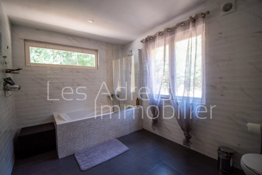 Maison à vendre à Les adrets-de-l&rsquo;estérel — Vue montagne — photo 11