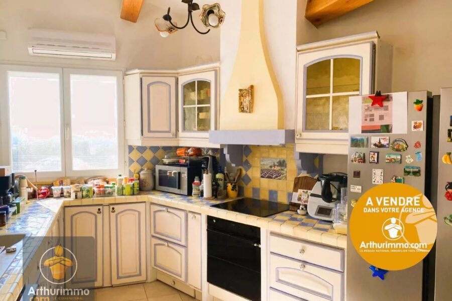 Maison à vendre à Le Lavandou — Vue montagne — photo 8
