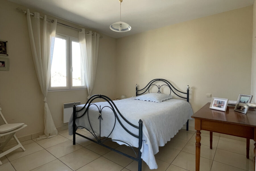 Maison à vendre à Castelnau-de-guers — Vue dégagée — photo 8
