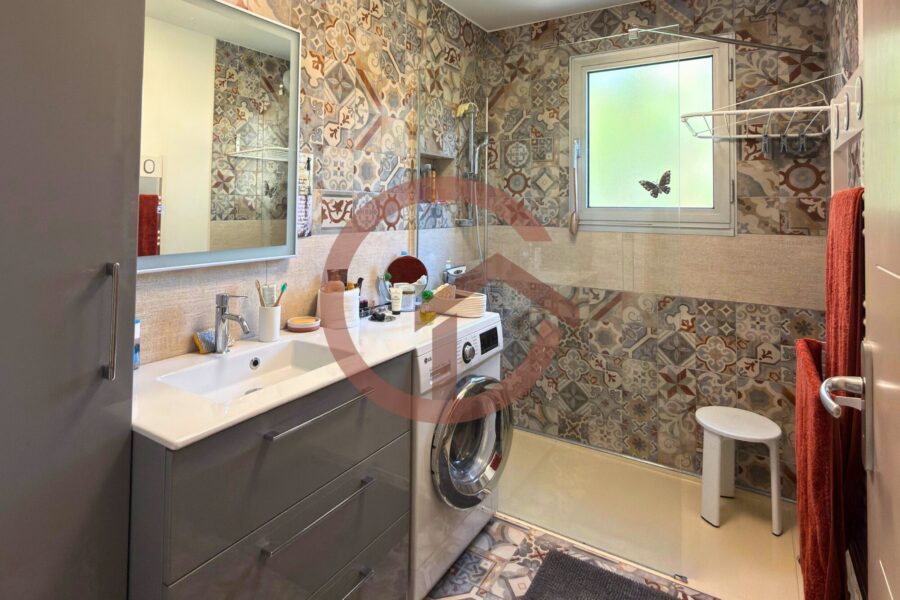 Maison à vendre à Fréjus — Vue parc & jardin — photo 5