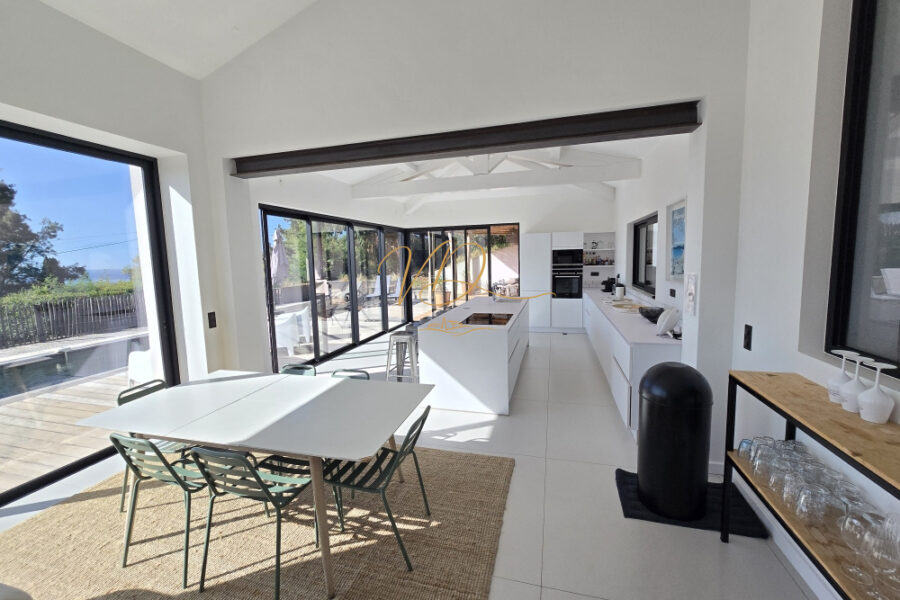 Maison à vendre à La croix-valmer — Vue mer — photo 3