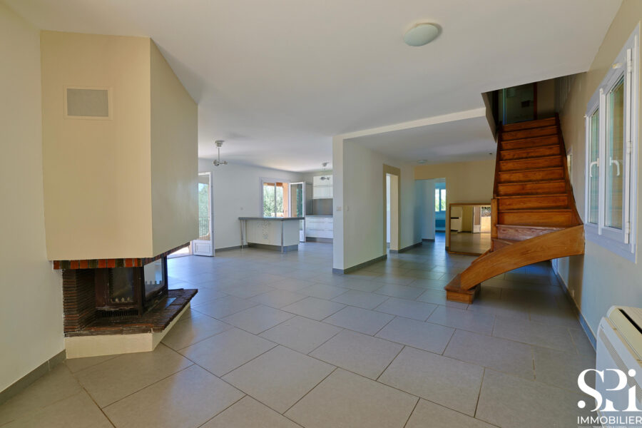 Maison à vendre à Pierrefeu-du-var — Vue sur la ville — photo 19