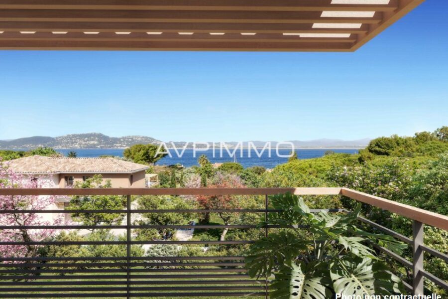 Terrain à vendre à Hyères — Vue mer — photo 1