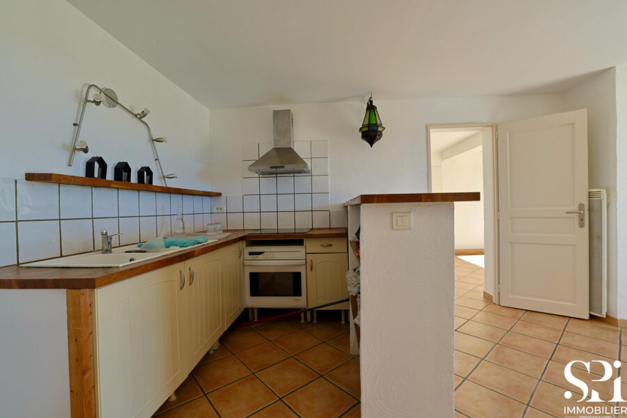 Maison à vendre à Pierrefeu-du-var — Vue sur la ville — photo 6