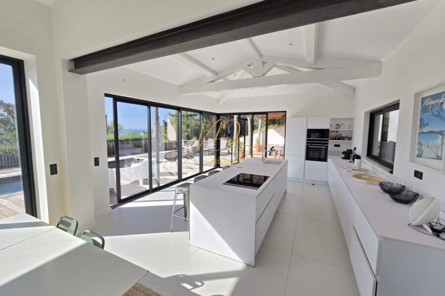 Maison à vendre à La croix-valmer — Vue mer — photo 7