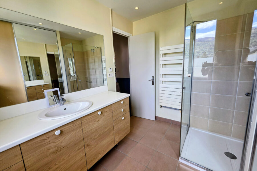 Maison à vendre à Argelès-Gazost — Vue montagne — photo 10