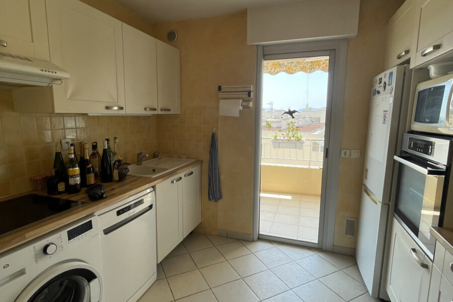 Appartement à vendre à Le cannet — Vue sur la ville — photo 3