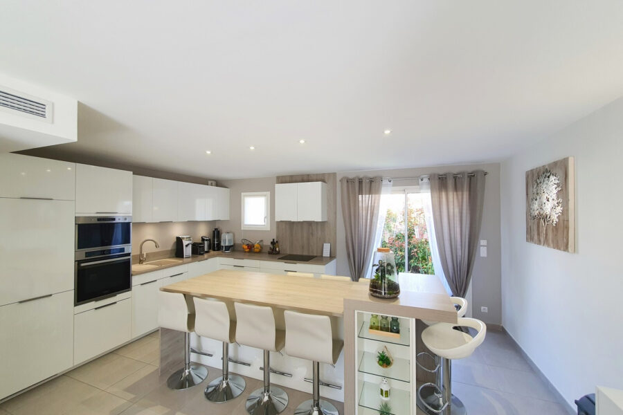 Maison à vendre à Roquebrune-sur-argens — Vue vignes — photo 10