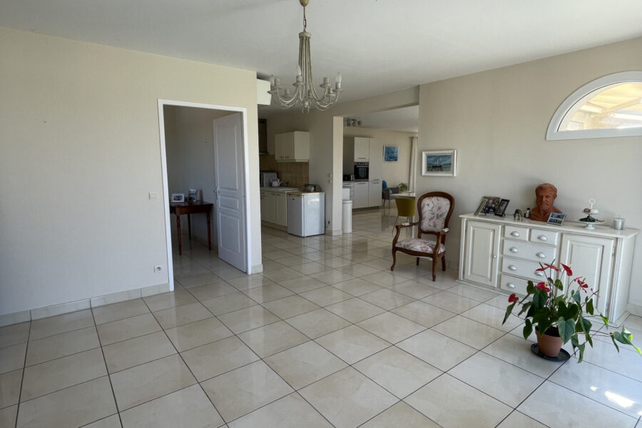Maison à vendre à Castelnau-de-guers — Vue dégagée — photo 5