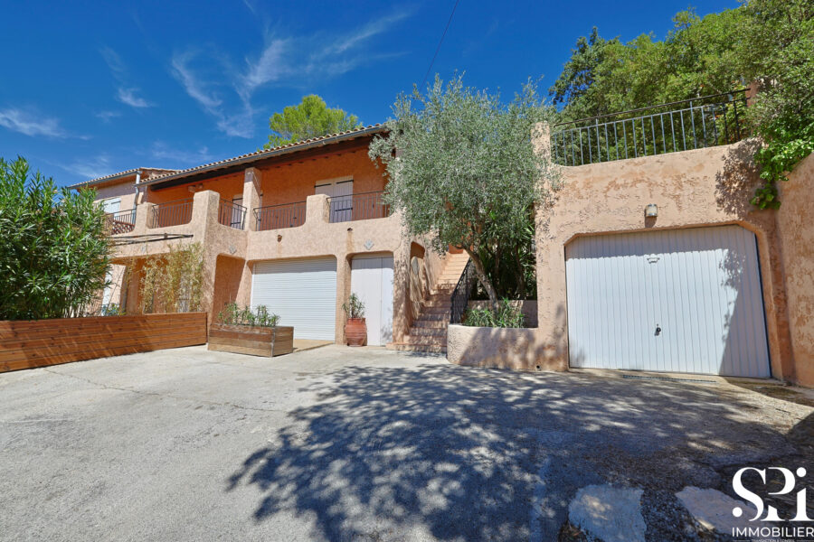 Maison à vendre à Pierrefeu-du-var — Vue sur la ville — photo 2